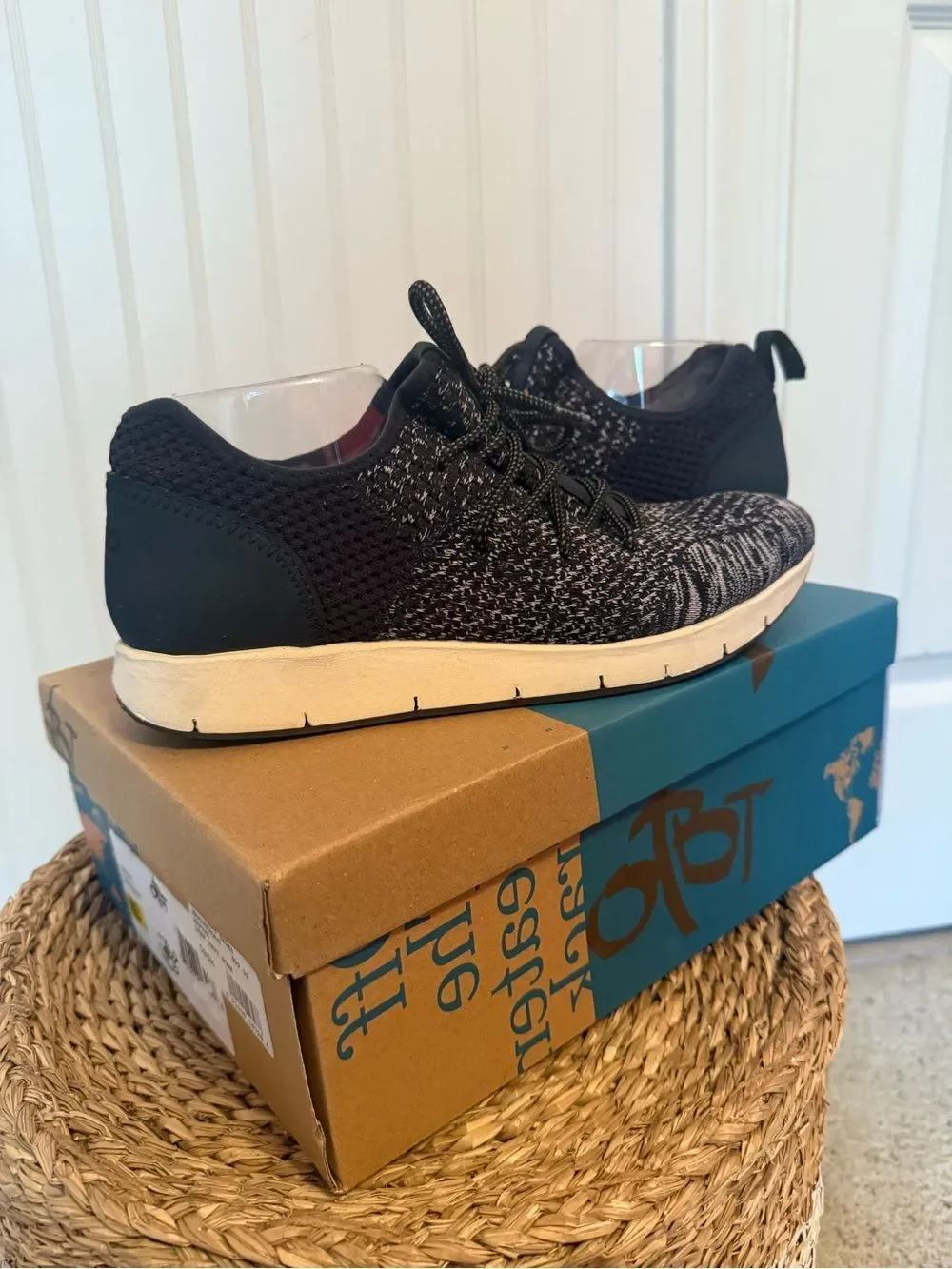 OTBT Women's Blue and White Knit Lace-Up Sneakers